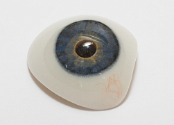 Глазные и зубные протезы